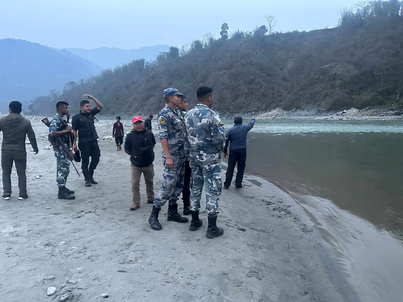 उदययपुरमा कोशीमा बेपत्ता तिन मध्ये एक जनाको शव फेला दुई बेपत्ता