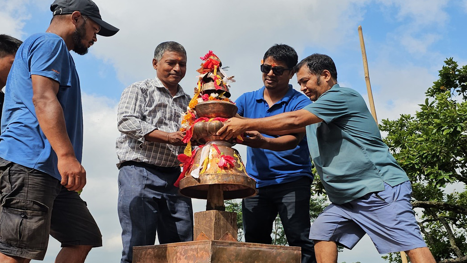 उदयपुरको चप्पनमा भीमेश्वर मन्दिरमा गजूर स्थापना सम्पन्न, निर्माणमा झीगु नेवा: पुच:को सक्रिय भूमिका